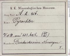 Etiketten zu Pyrochlor (NHMW-MIN-Ah456)